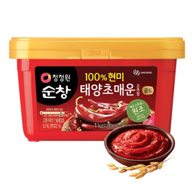 Chung Jung One O’Food Gochujang jar front with authentic red paste for bibimbap prep
