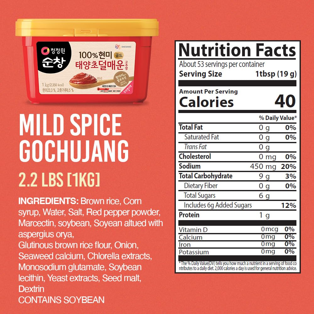 Chung Jung One gochujang mild spoon demonstrating creamy texture for easy mixing.