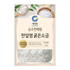 Chung Jung One Sinan Island sea salt crystals ideal for kimchi brine and mineral depth