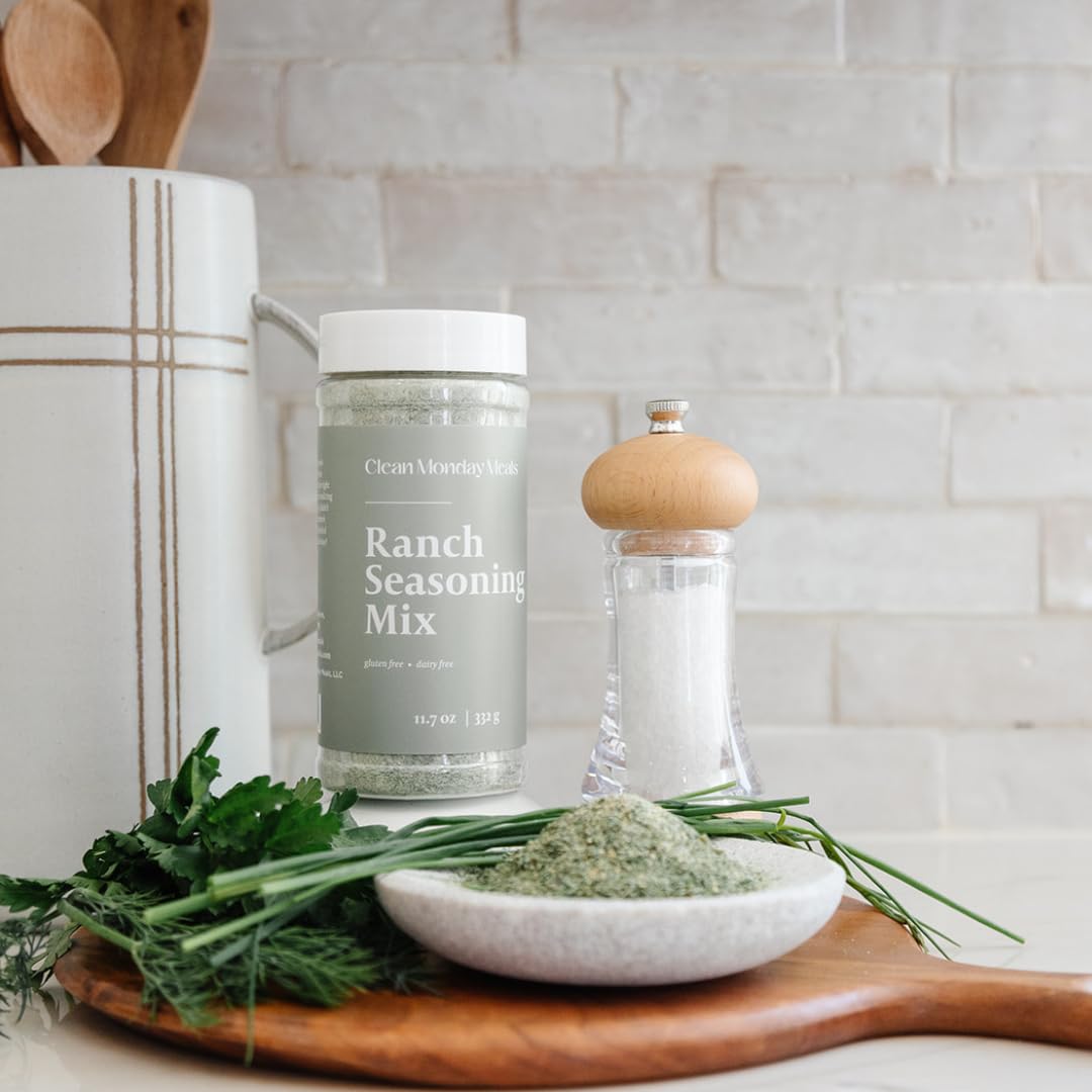 Clean Monday Meals packaging jars highlight gluten-free and dairy-free labels for easy choice