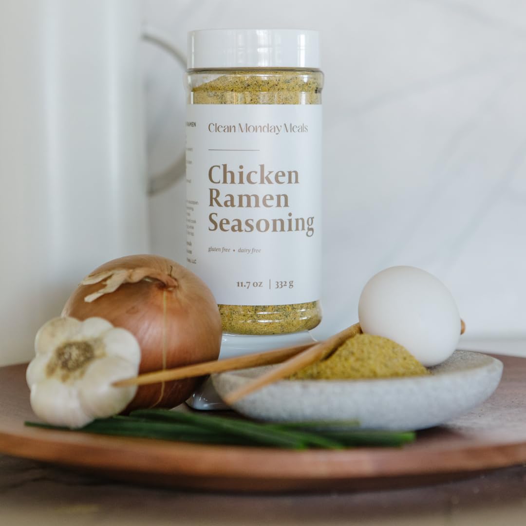 Clean Monday Meals Onion seasoning close-up, perfect for sauces and roasted vegetables