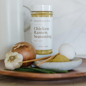 Clean Monday Meals Onion seasoning close-up, perfect for sauces and roasted vegetables