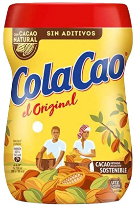 Cola Cao original chocolate drink mix with a spoon ready for quick morning prep.