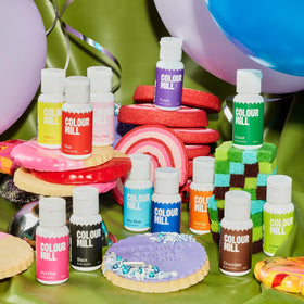 Colour Mill oil-based colouring on buttercream swirl reveals rich, glossy tones.