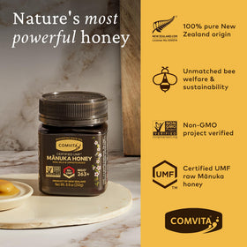 Comvita Manuka UMF 10+ spoon ready for a morning spoonful.