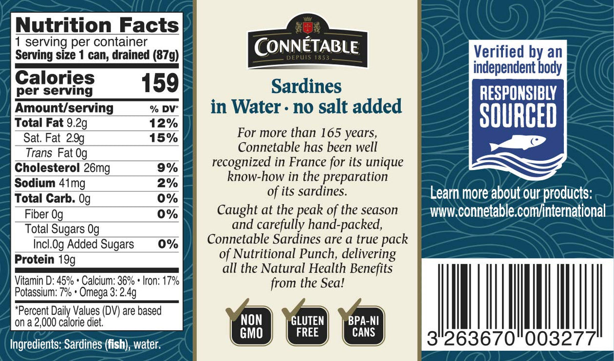 Connetable sardines in water on crackers, ready for a quick, nutritious snack.