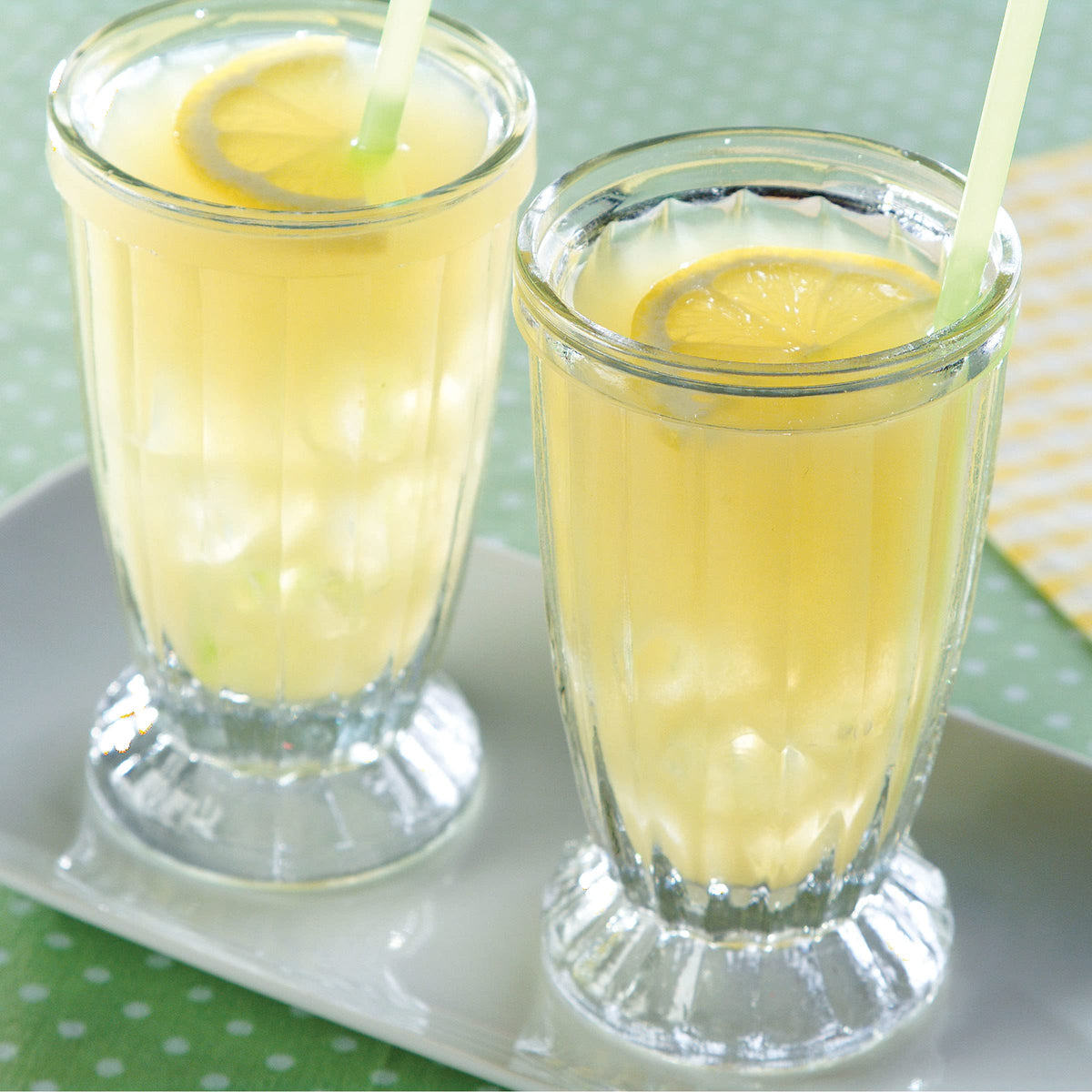 Crystal Light lemonade pitcher packet mixed for zero-sugar, refreshing drink.