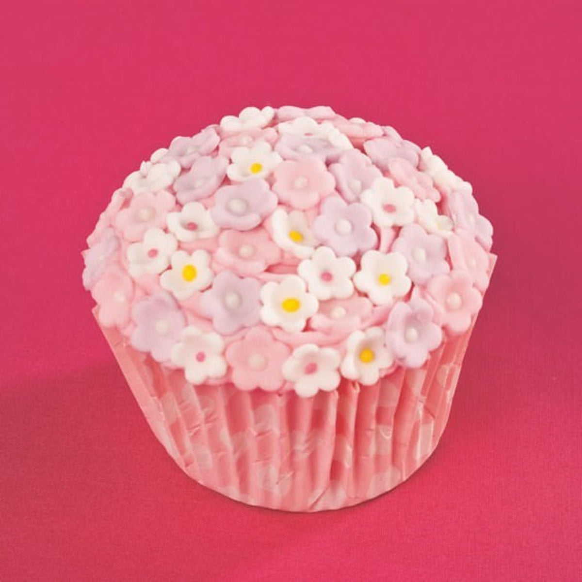 Culpitt pink mini flowers with royal icing centre for charming accents