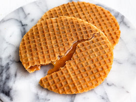 Daelmans caramel center detail emphasizes rich filling.