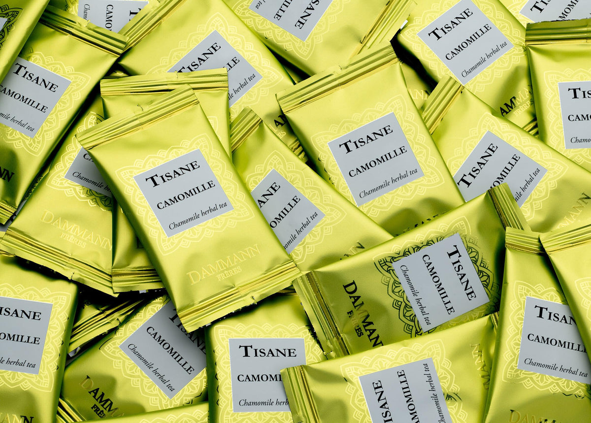Box of 21 Dammann Freres chamomile sachets for easy daily use