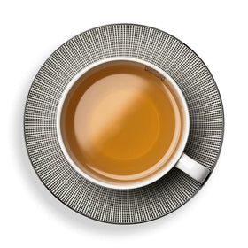 Pour-ready cup of Dammann Freres chamomile tea for a calming break