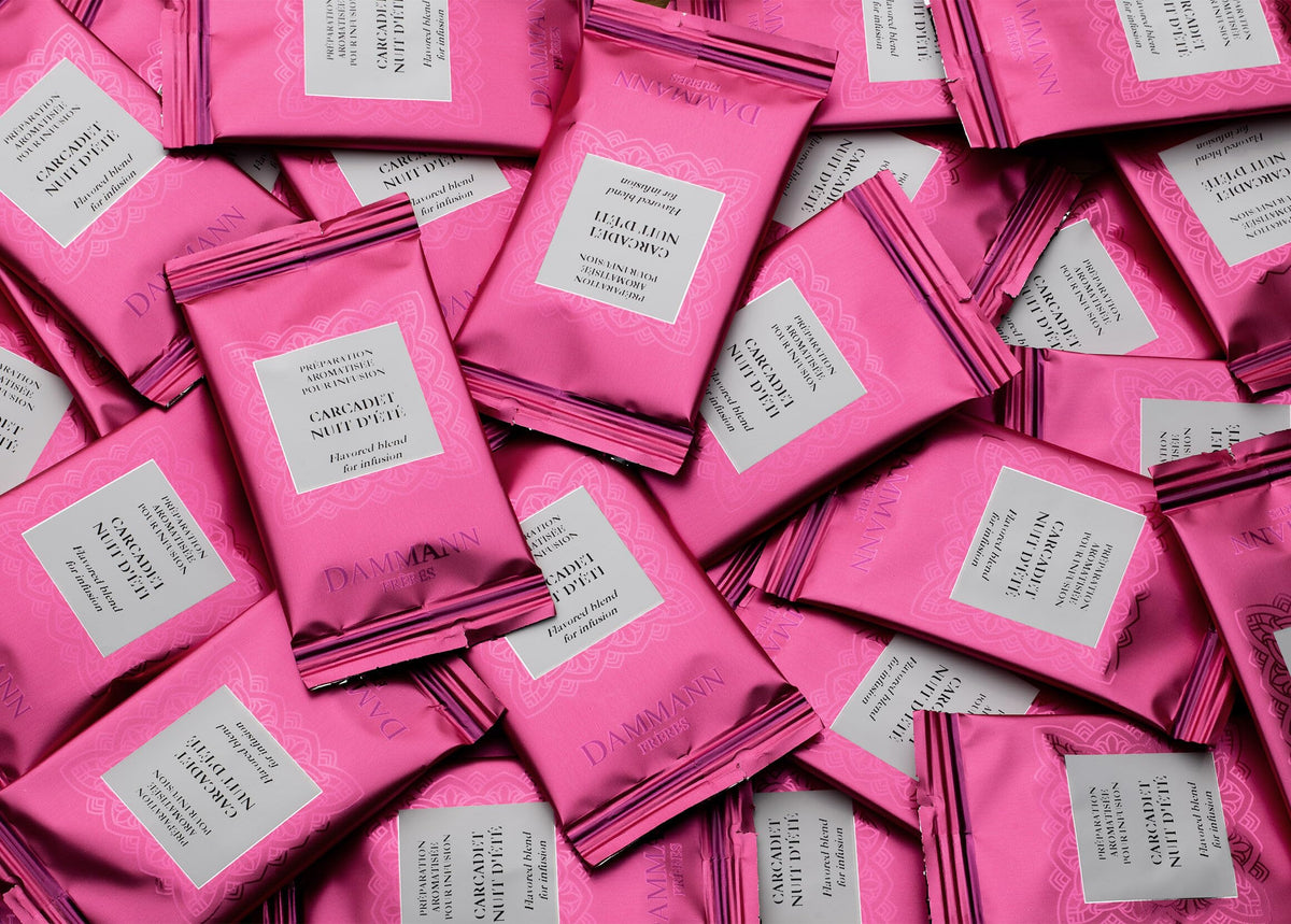 Box of 24 Cristal sachets preserves aroma for consistent brewing.