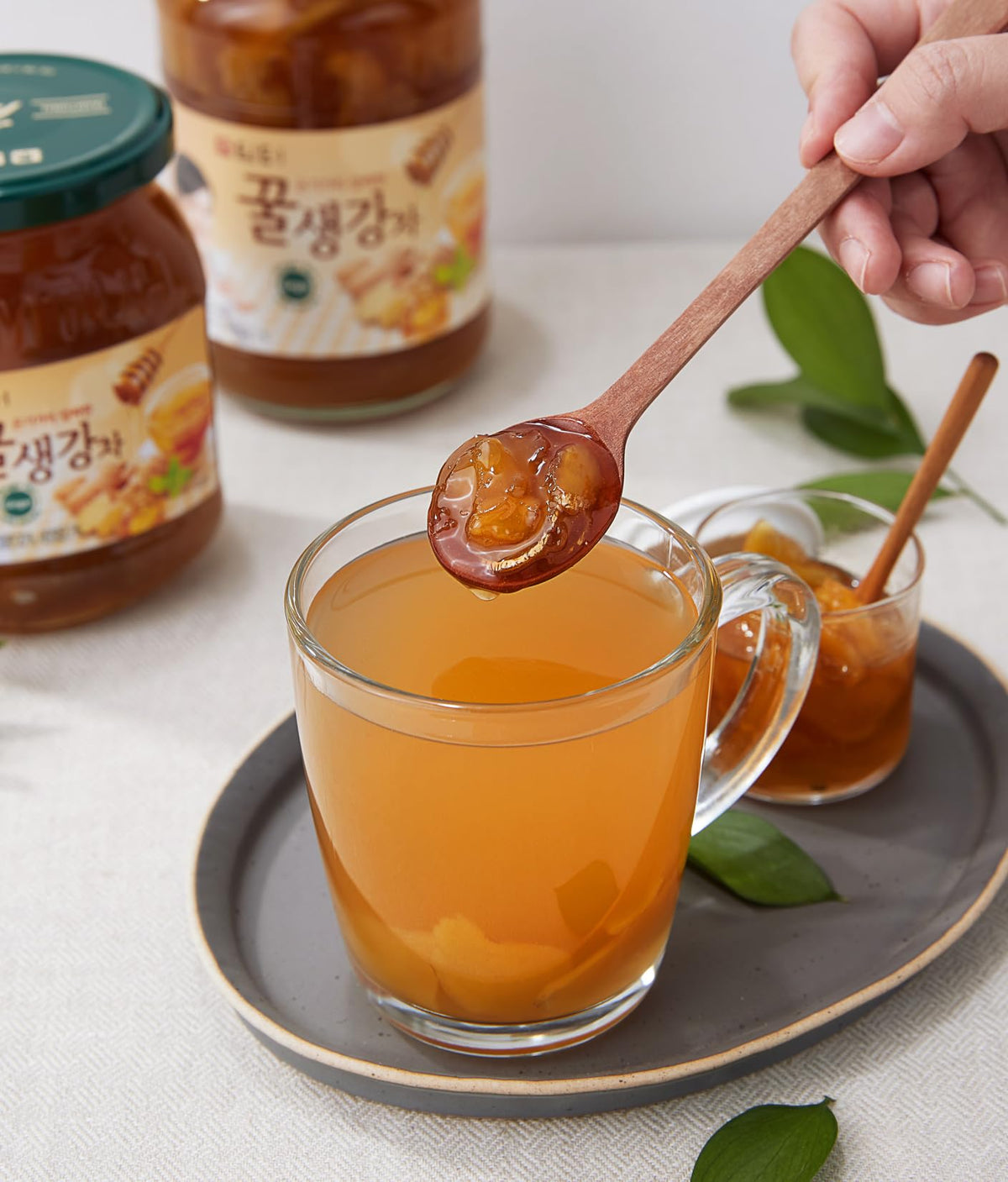 Damtuh ingredients label highlighting natural honey and preserved ginger