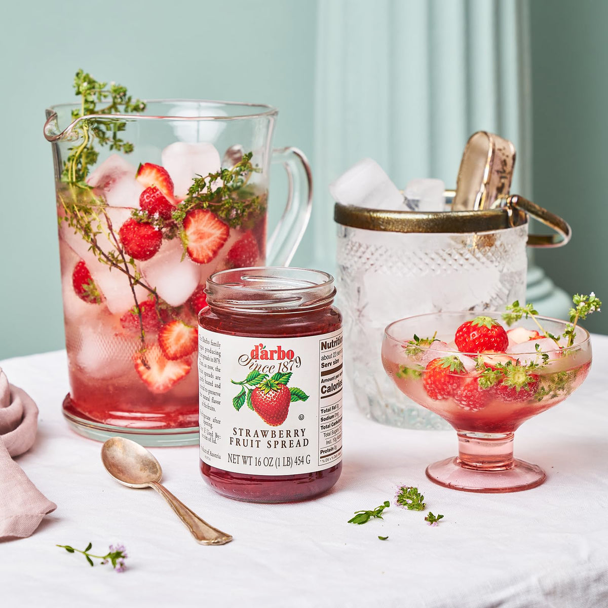 Darbo strawberry spread ingredients highlight pure fruit and natural sugar.