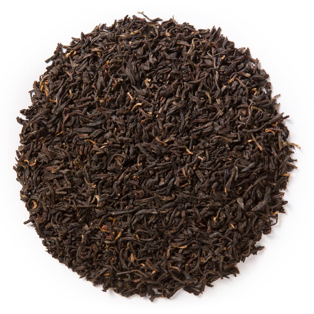 Davidson's Yunnan Black loose leaf brew in a cup, full-bodied with a peppery finish.