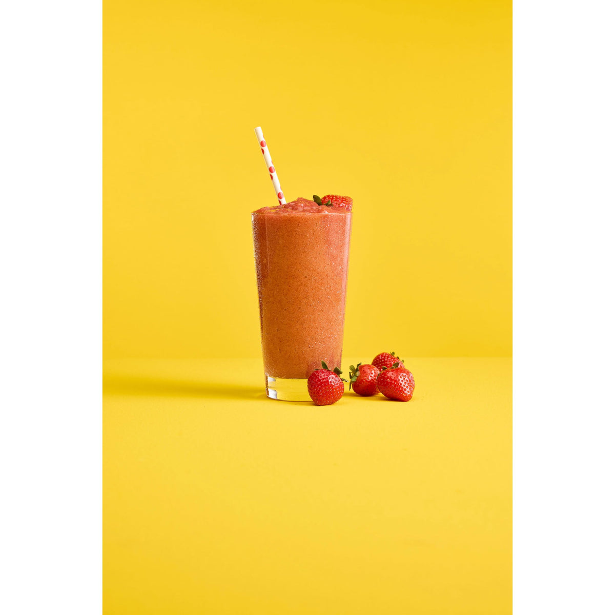 DaVinci Gourmet Strawberry Bomb Smoothie shelf-stable mix ready for quick recipes.