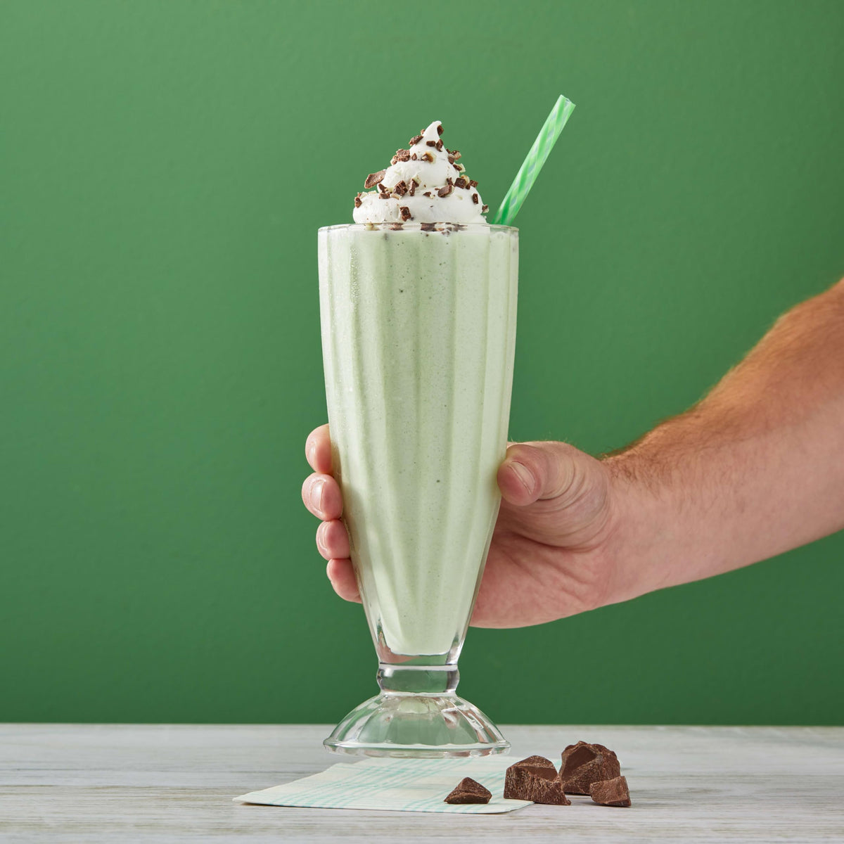 DaVinci Gourmet sugar-free syrup supports keto-friendly beverages with bold mint chocolate notes.
