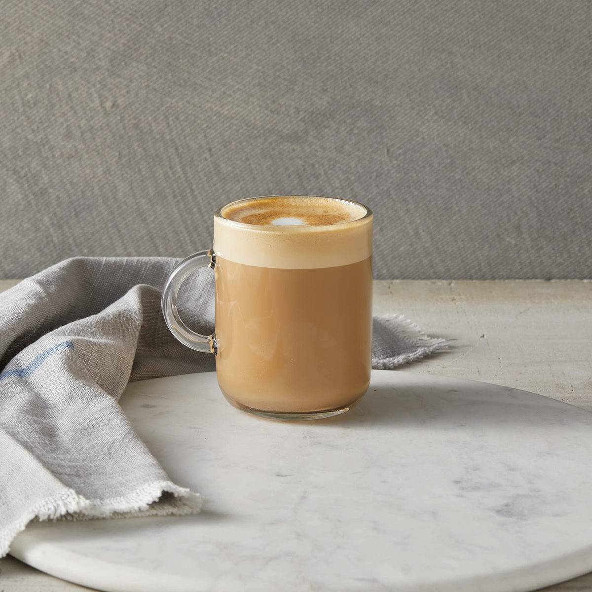 DaVinci Gourmet sugar-free peppermint syrup brightens tea with a crisp mint note.