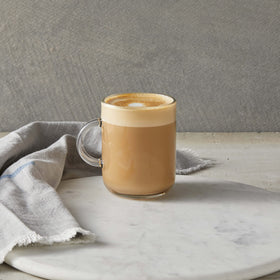 DaVinci Gourmet sugar-free peppermint syrup brightens tea with a crisp mint note.