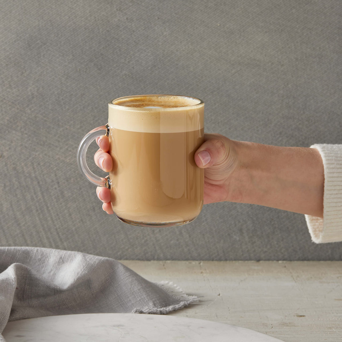 DaVinci Gourmet Sugar Free Vanilla Syrup is ideal for hot beverages and cold drinks alike.