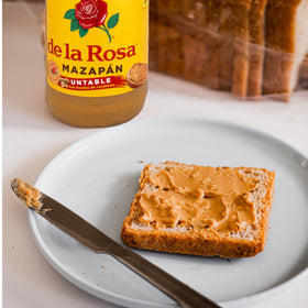 De la Rosa mazapan ready-to-enjoy snack with peanut pieces