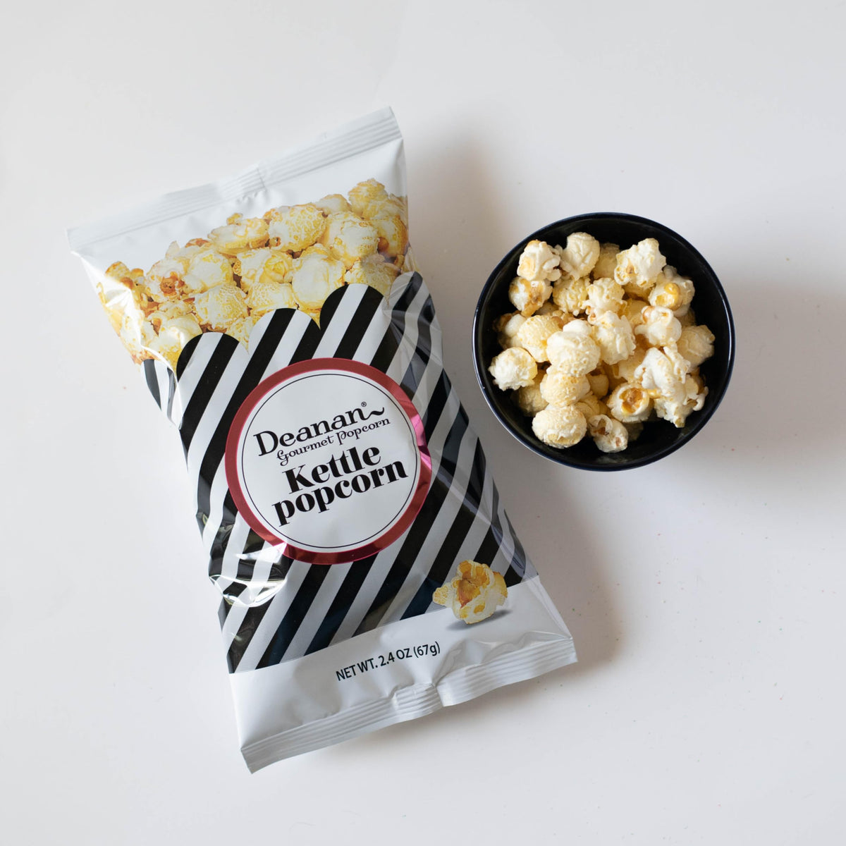 Deanan vanilla bag, sweet singles, light and creamy vanilla-kissed crunch.