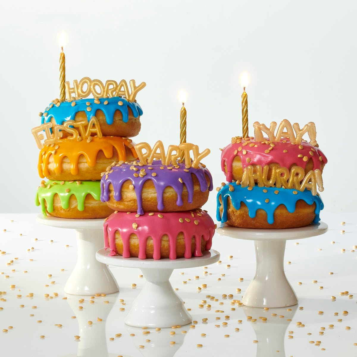 DecoPac Quins on cakes and cupcakes showcase dramatic, easy topping options.