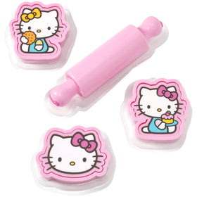 DecoSet Hello Kitty party decor boosts cake celebration visuals.