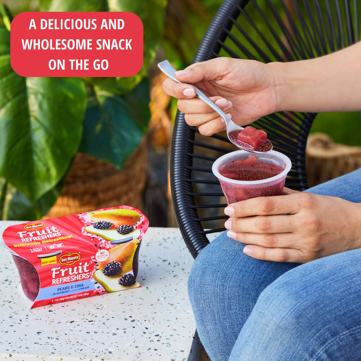 Pack of 12 cups fits lunchboxes and weekend family snacks.