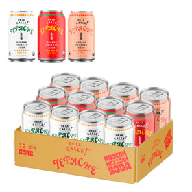 De La Calle Tepache bottle pour showcases refreshing pineapple flavor
