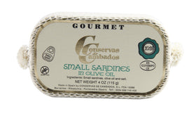 Delicioso Cambados tiny sardines in olive oil – front view tin, tapas-ready