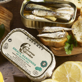 Delicioso Cambados tiny sardines in olive oil – inside tin for savoring