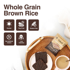 Deluxe & Bla Bla dark chocolate-coated rice cake slice, rich flavor and crisp texture.