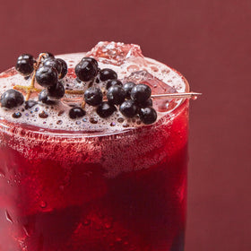 De Soi Purple Lune vanilla oak finish adds depth to each sip.