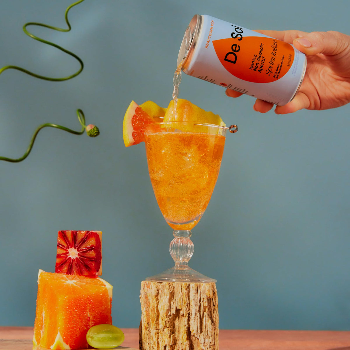 De Soi ready-to-enjoy can, served straight or over ice.
