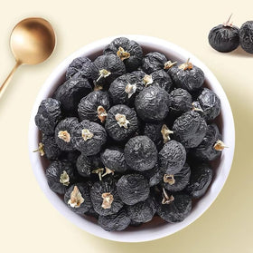Dian Mai black goji berries in smoothie, natural color boost