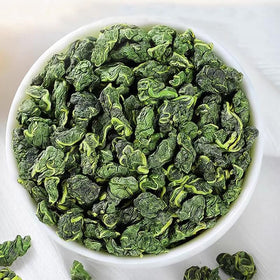 Dian Mai Hao mulberry tea steeping cup—aroma rising for an evening unwind.