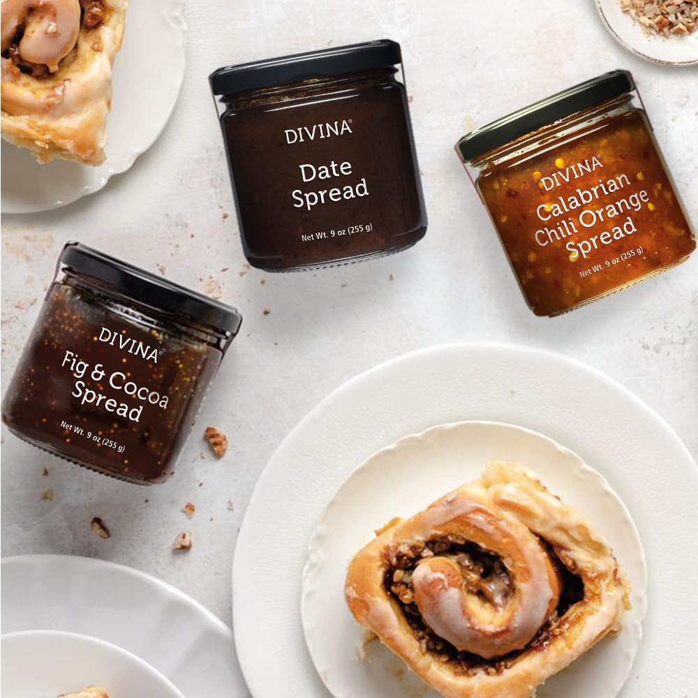 Divina Date Spread glass jar closeup signals minimal ingredients.
