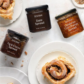 Divina Date Spread glass jar closeup signals minimal ingredients.