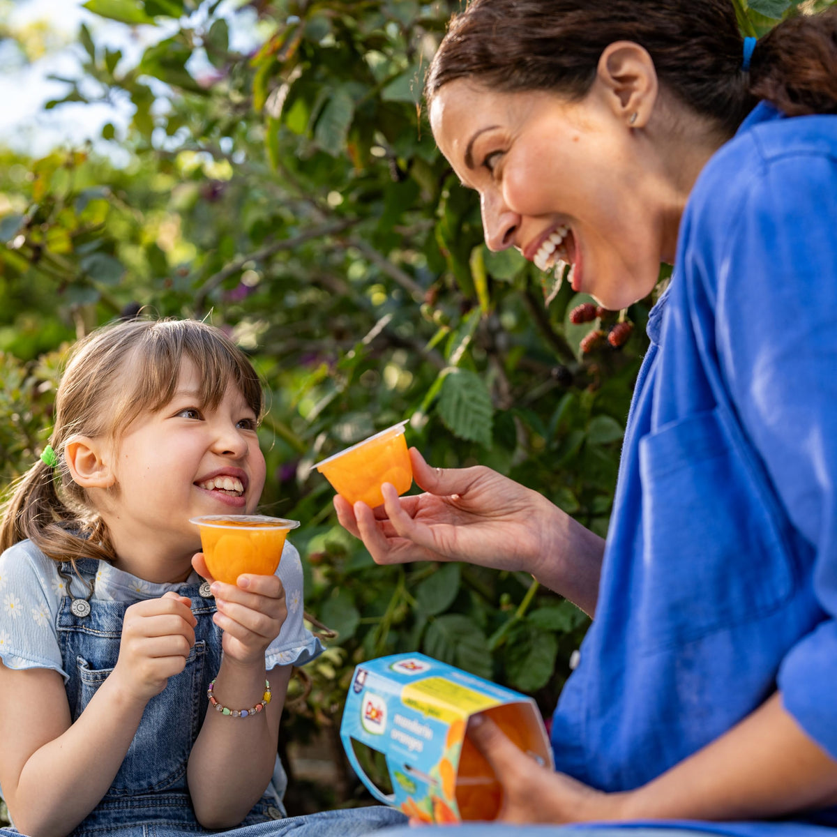 Dole Fruit Bowls 100% juice label highlights natural fruit sweetness.