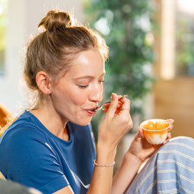 Dole Apples & Creme Parfait cup provides a creamy contrast to fruit bites, enticing kids.
