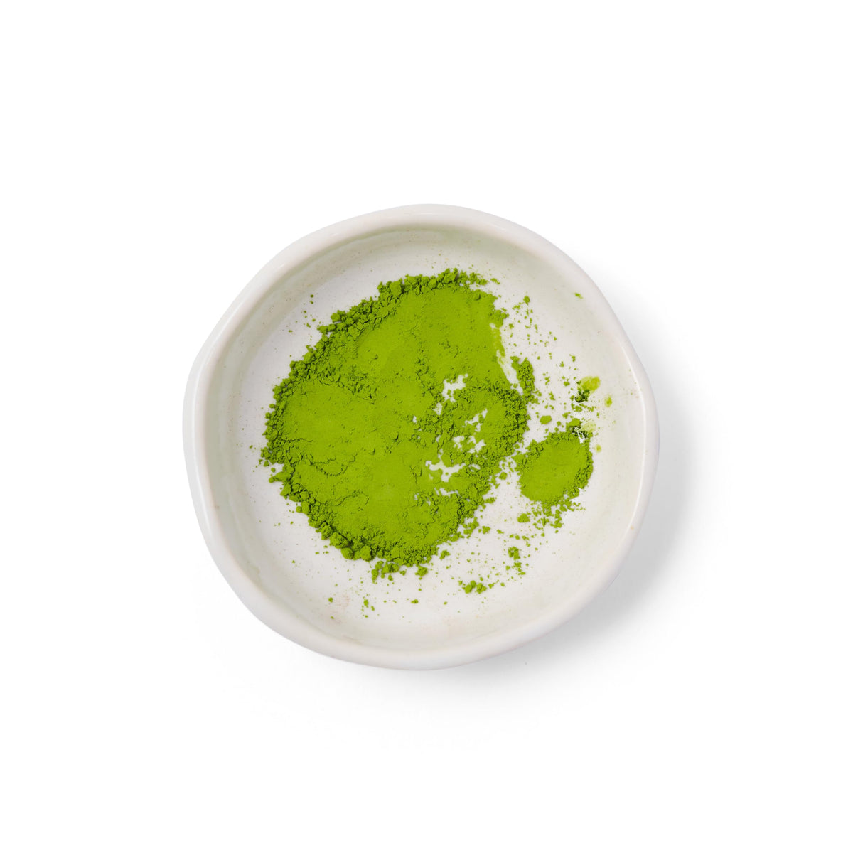 DONA bamboo whisk and matcha bowl for authentic preparation.