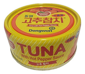 Dongwon hot red pepper tuna plated with rice for a spicy, ready meal.