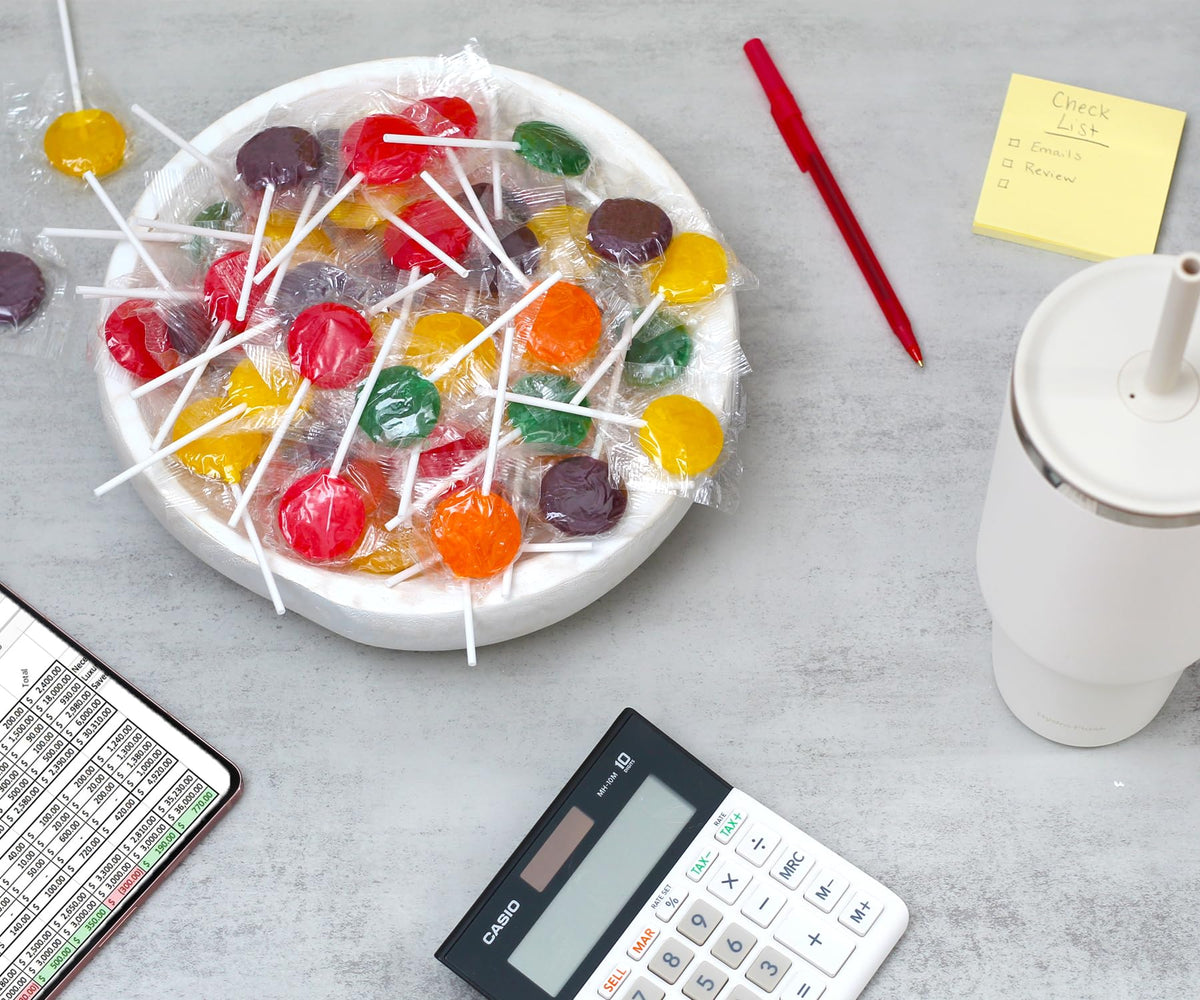 Dooboe Classic Lollipops office rewards in a colorful grab-and-go snack.