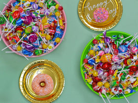 Dooboe colorful candies variety pack for pinatas and party loot.