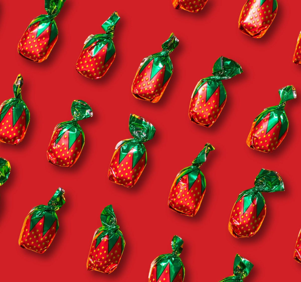 Dooboe Strawberry Hard Candy at party buffets adds color and delight