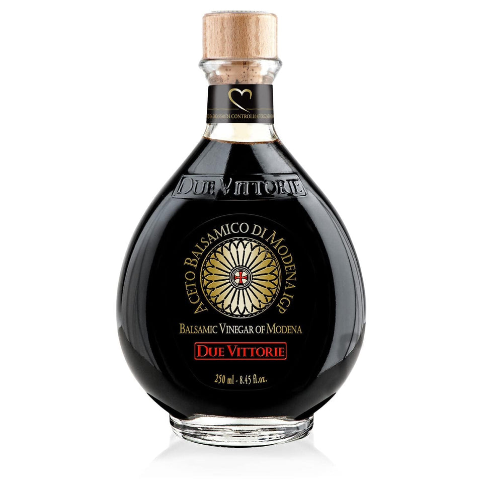 Due Vittorie Oro Gold balsamic bottle with built-in pourer for effortless, controlled drizzling.
