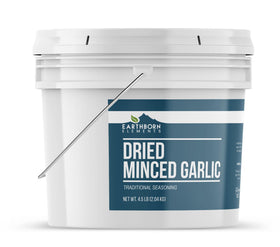 Earthborn Elements Dried Minced Garlic pour-ready texture for easy seasoning