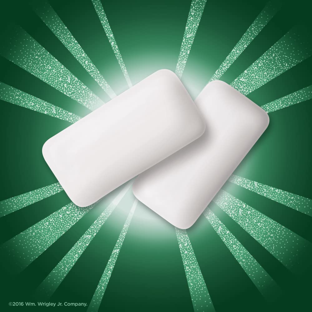 Eclipse Spearmint sugarfree gum outer-shell close-up for crisp flavor release.