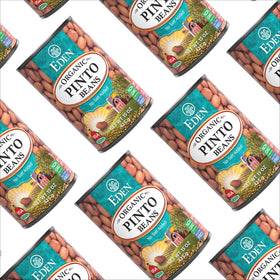 Organic farm imagery links to U.S. grown and family sourcing